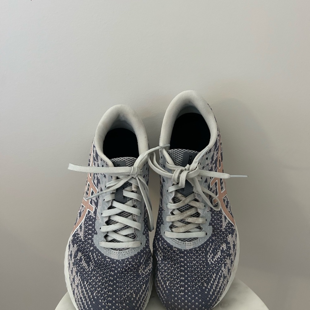 ASICS Women's Knit Sneakers in Gray and Pink - Gel DS trainer
